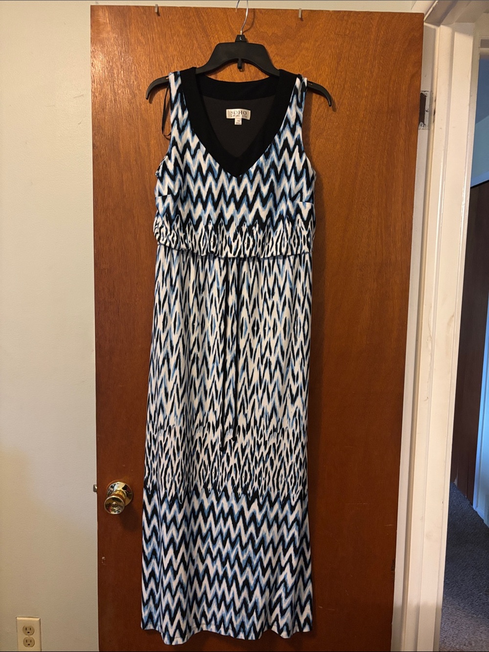 Soho Apparel PM Sleeveless V-Neck Blue & White Maxi Dress